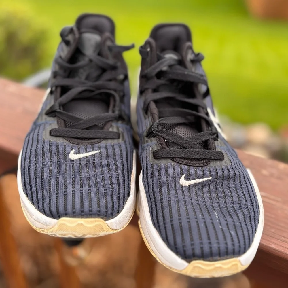 Size 9 Nike LeBron Witness 6 Black Dark Obsidian